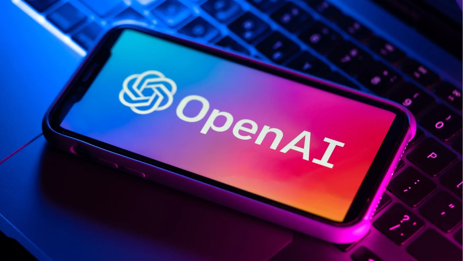 Microsoft нанимает сооснователей OpenAI для управления группой перспективных исследований в области искусственного интеллекта