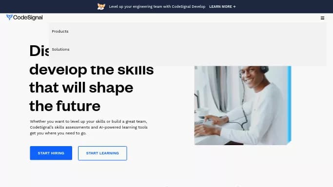 CodeSignal — платная нейросеть   для помощи в образовании. Бесплатная версия с ограниченным функционалом, есть платные тарифы.