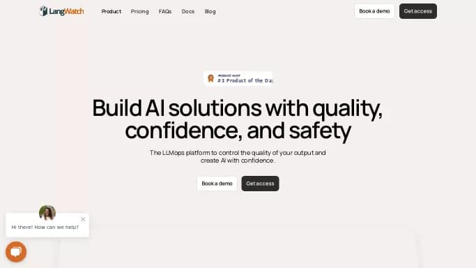 LangWatch — бесплатная нейросеть   — чат-бот. Бесплатная версия с ограниченным функционалом, есть платные тарифы.
