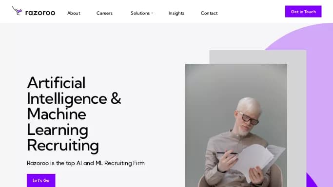 Razoroo | AI Recruiting — платная нейросеть   помогающие в управлении персоналом. 