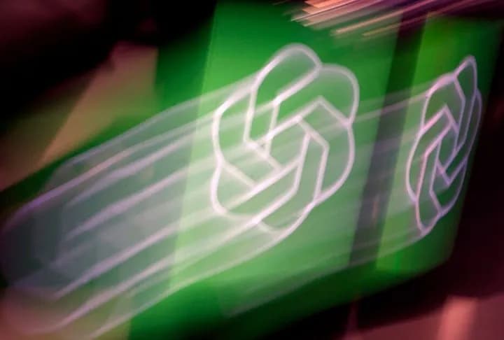 GPT-4 против GPT-3.5: Новое поколение чат-ботов