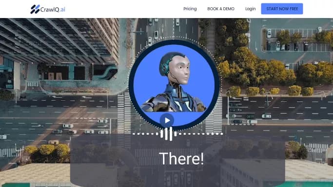 CrawlQ AI — бесплатная нейросеть для SMM. Бесплатная версия с ограниченным функционалом, есть платные тарифы.