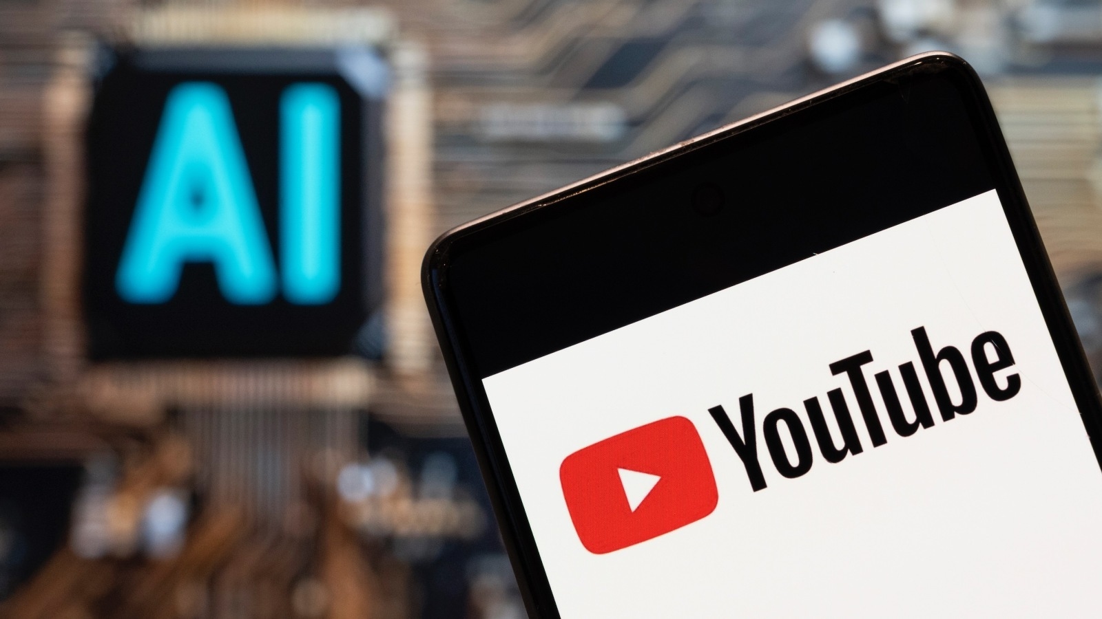 YouTube будет маркировать видеоролики, содержащие сгенерированный или обработанный искусственным интеллектом контент